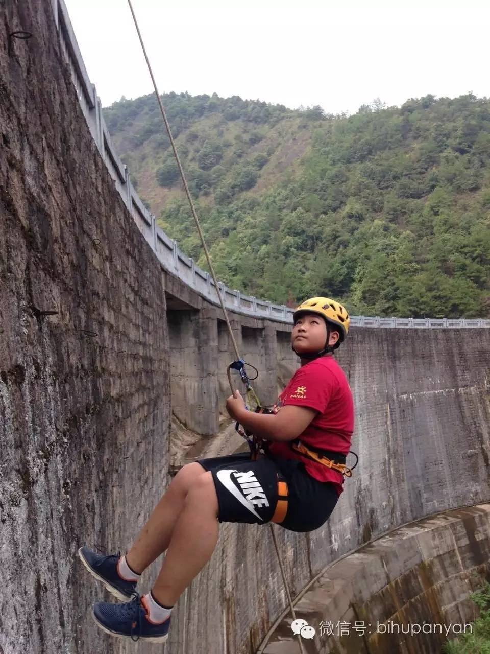  棒球季后赛，蓬莱海豚队与漓江铁骑队逆转，体能对抗拉满！定海神针仍在