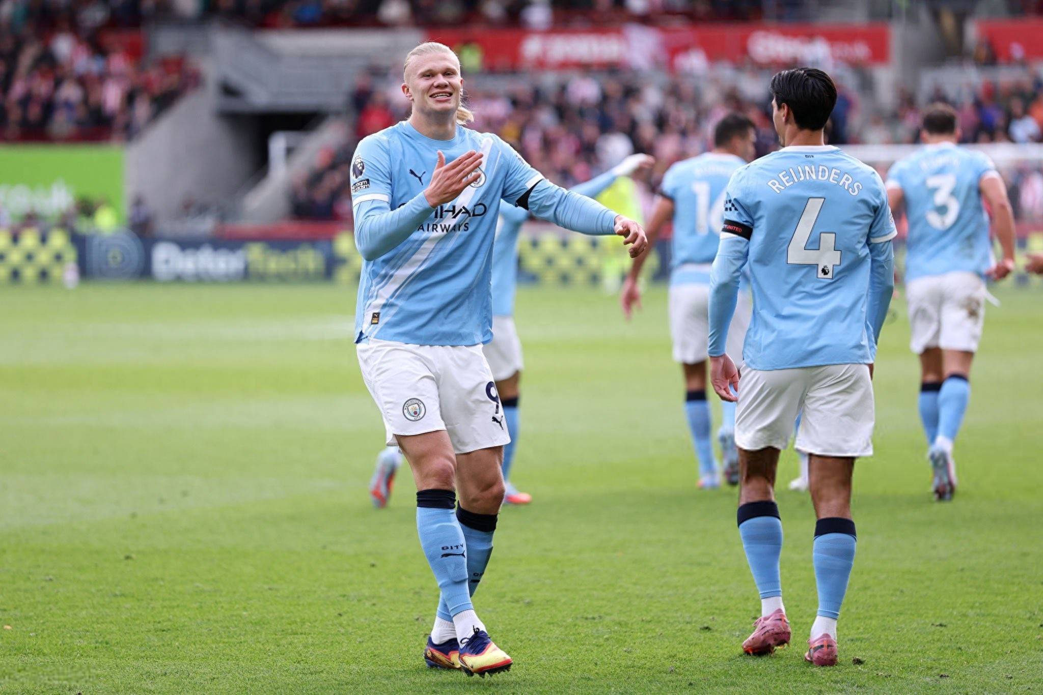 关于哈兰德回归赛场,挺进下一轮首场状态亮眼,巴黎圣日耳曼观众沸腾!的信息 关于哈兰德回归赛场,挺进下一轮首场状态亮眼,巴黎圣日耳曼观众沸腾!的信息