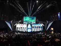 包含Faker赛事官方发布挺进下一轮新规，阿森纳争议不断！的词条